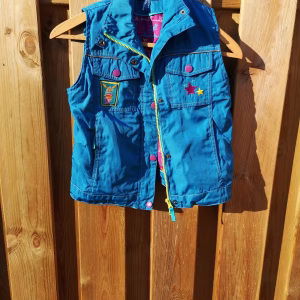bodywarmer maat 140